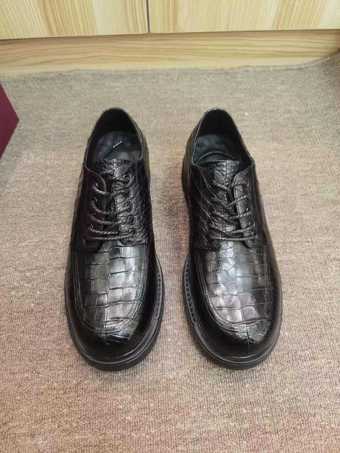 Luxuriöse Herren-Sneaker aus K – Men Shoes Official Bewertung und Preis